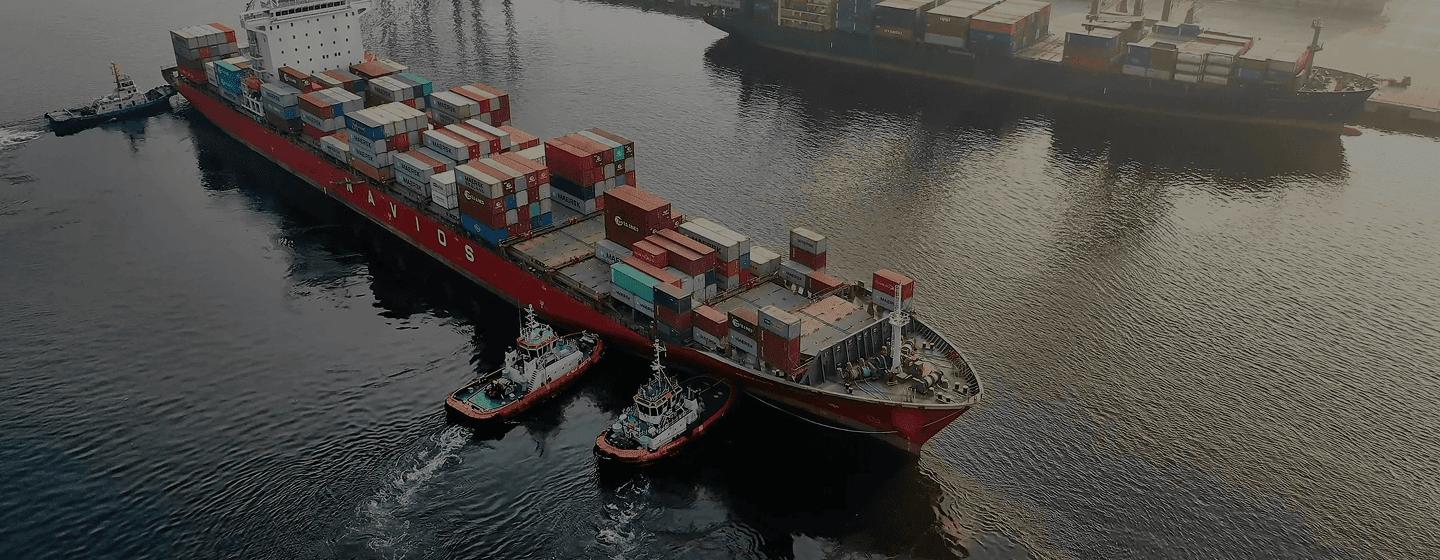 Smartroute logistics operations - cargo ships and containers at port
